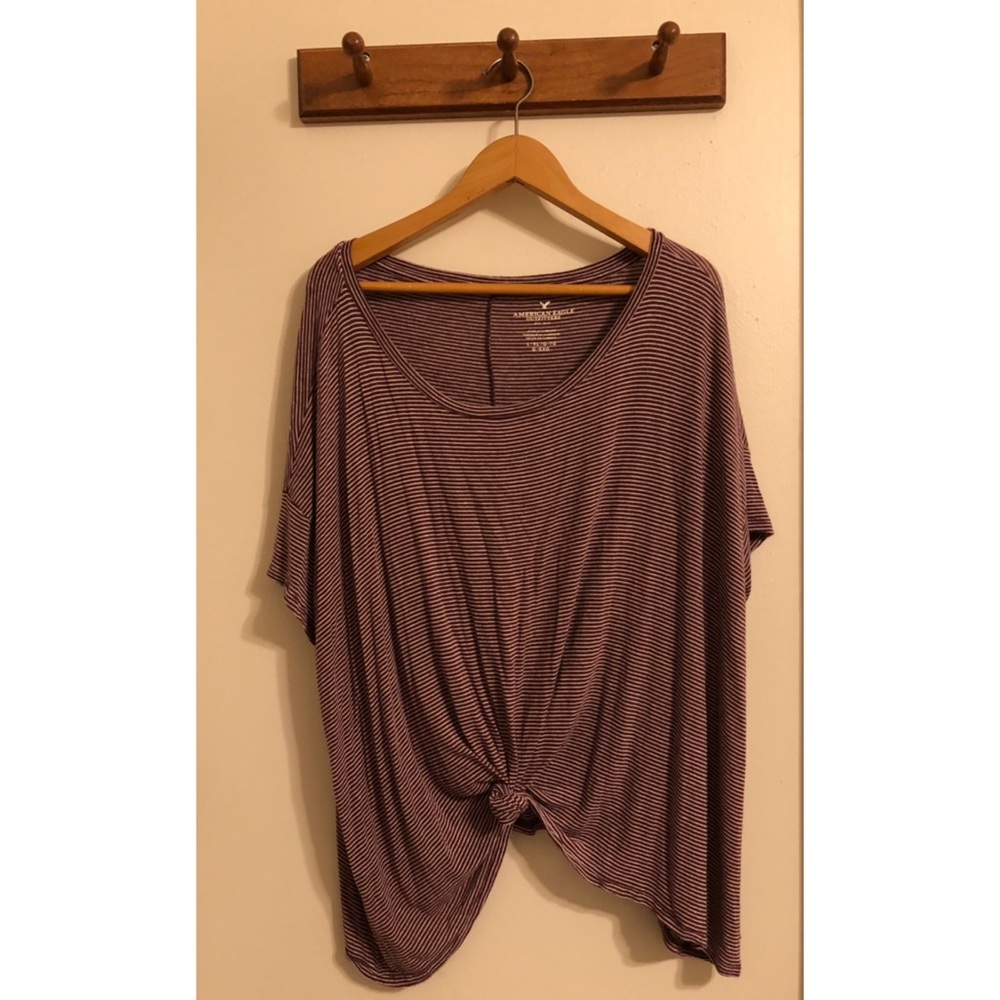 American Eagle slouchy tee